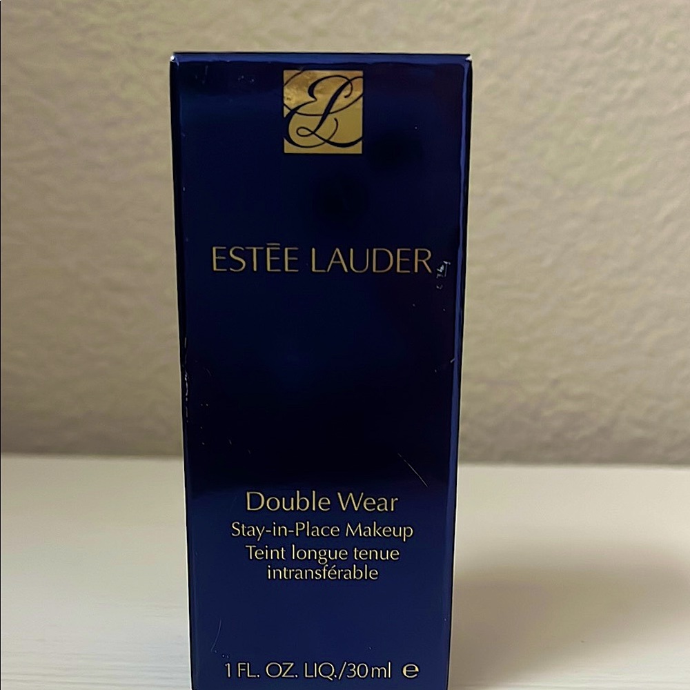 Estee Lauder Double Wear Stay-in-Place Makeup